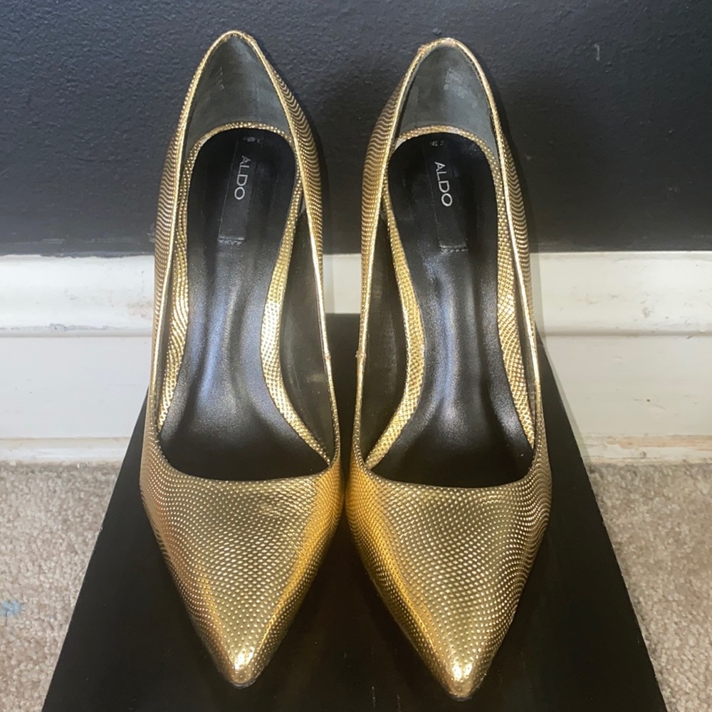 Gold Textured Aldo Heels